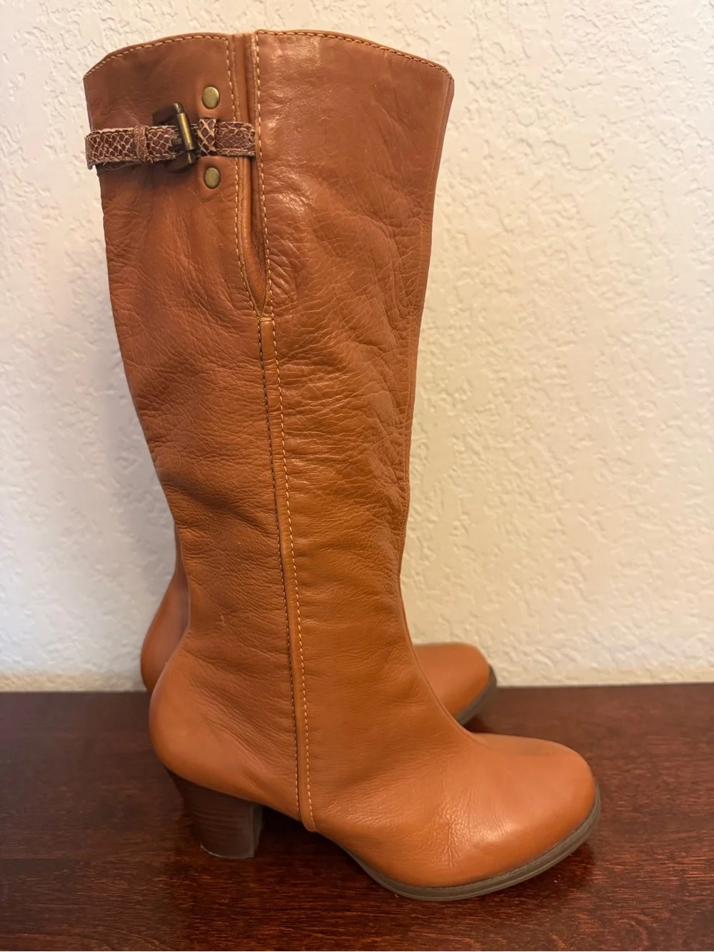 Nurture Lucia Boots Women's Size 8M Pebble English Tan Leather Knee High PullOn